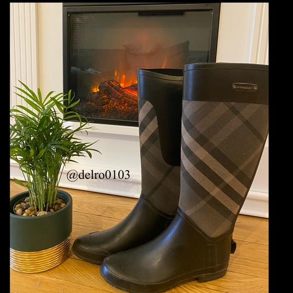 Burberry Clemence Signature Check Rainboot - Picture 5 of 7